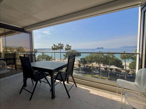 Appartement 2 pièces - 4 personnes - Vue panoramique - Location saisonnière - La Celle-sous-Gouzon