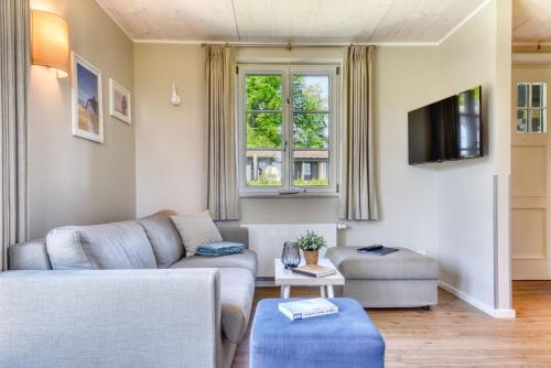 Ferienhaus Blaumeise Feriendorf 06 Klein Stresow Rügen by ruyastay in Putbus, Deutschland