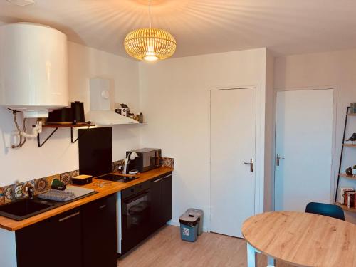 Konyha, le Tropical - T2 Vierzon quartier hopital in Vierzon