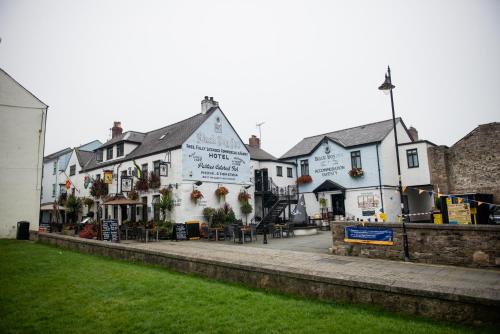 83838942 The Black Boy Inn