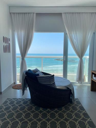 Vista espetacular com sofisticação e conforto – khách sạn tại Pitangueiras