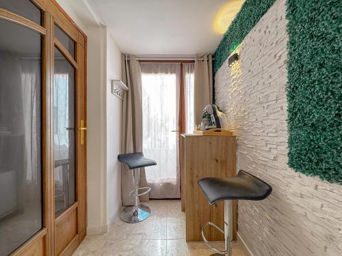 49 Sea Rooms - Guesthouse by Host Hero in Stintino