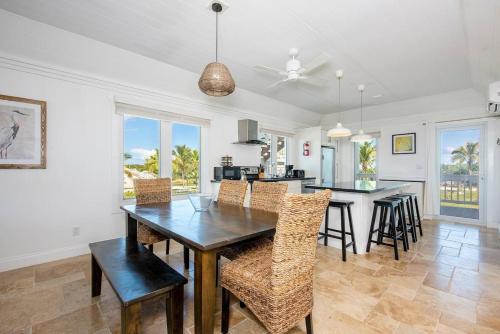 Condo w/Views, Beach, Htd Pool, Golf Cart in James Pt