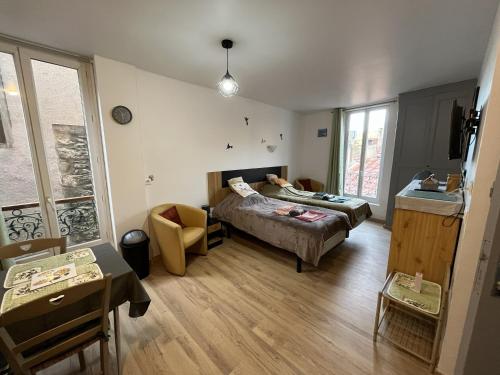 Le Petit Roitelet - Studio Calme et lumineux à 50 m des Thermes - Classé 2 étoiles