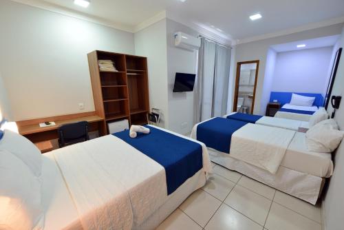1 double bed, 3 twin beds