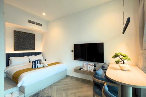 Burj Khalifa View Stylish Studio Fully Furnised - image 10