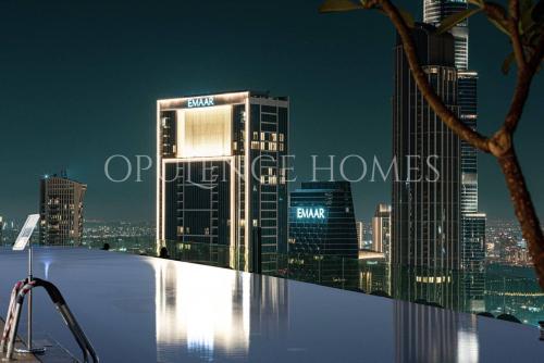 Panoramic Burj Khalifa View Rooftop Infinity Pool - image 11