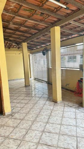 Casa espaçosa, 03 Quartos, Área Gourmet, Garagem (Casa espacosa, 03 Quartos, Area Gourmet, Garagem) in Baixo Guandu