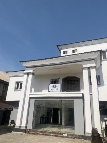 Ziest Hotel and Suite – khách sạn tại Lekki