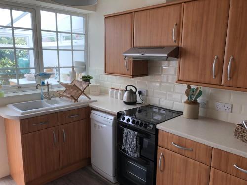 virtuve, April Cottage in Hordle