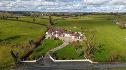 Hillside House - Rose Cottage in Mohill