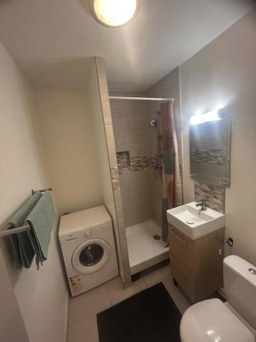 apartment with balcony in Faches-Thumesnil