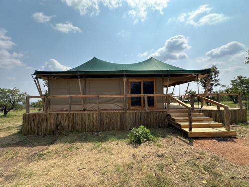Mimark Serengeti luxury camp in Серенгеті