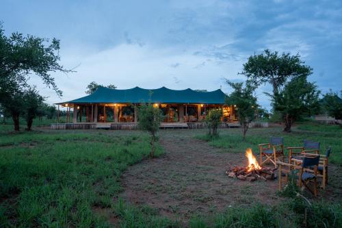 Ресторан, Mimark Serengeti luxury camp in Серенгеті