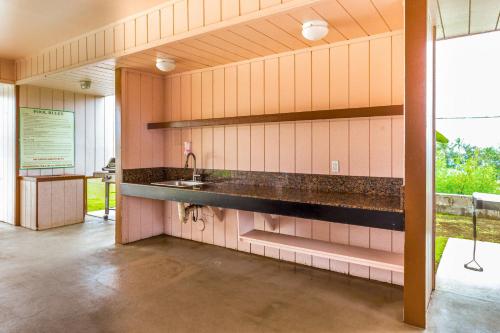 Pristine Lihue Condo with Resort Perks -Walk to Beach - image 35