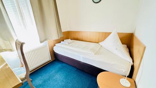1 twin bed