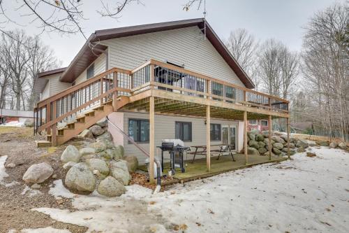 . Fishing Paradise: Lakefront Duplex in Northwoods