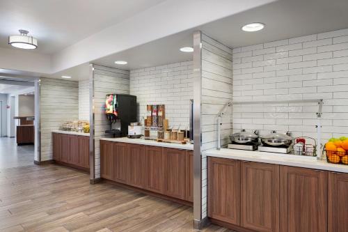Fairfield Inn & Suites San Diego Old Town - image 5
