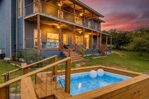 Lake Beach Access & Views, 5kings! in Buchanan Dam, Vereinigte Staaten von Amerika