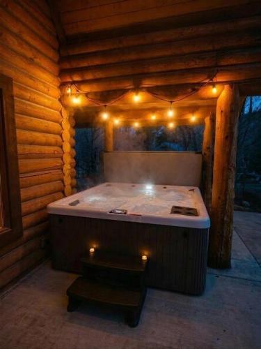 Evy's Family Ranch Cabin Secluded in Woodland (UT)