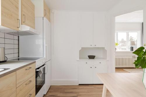 Stylish, Modern Apt with great location on Lidingo in Lidingö