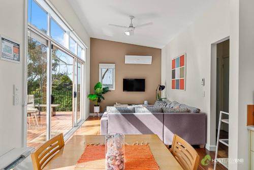 Ramada Resort by Wyndham Phillip Island in Filipo sala