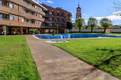 BaruHaus triplex piscina y parking in Valencia De Don Juan
