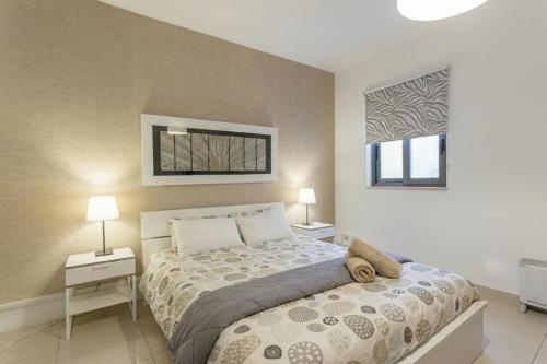 Apartment 15 min walk to Beach Center St Julians 5
