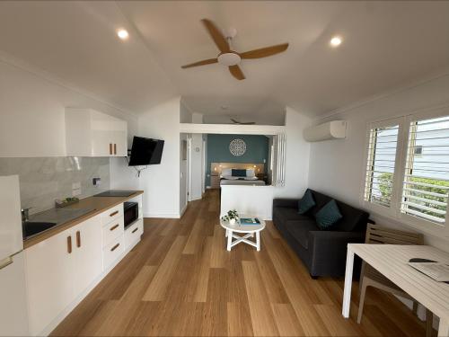 Ellis Beach Oceanfront Holiday Park in Playa Palm Cove
