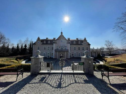 Hotel Zámek Berchtold (Hotel Zamek Berchtold) in 普魯洪尼斯