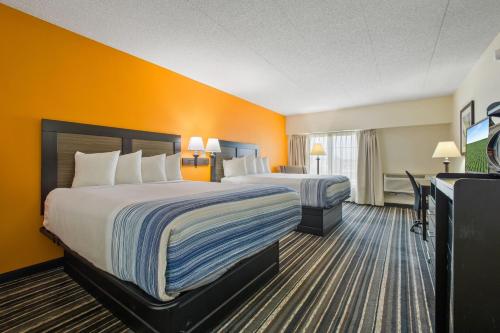 2 queen beds
