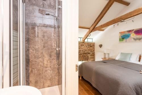 Charming 3-bed Devon barn, Nr Brixham and Coast in 徹斯頓費勒斯