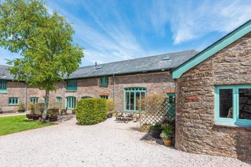 Charming 3-bed Devon barn, Nr Brixham and Coast in 徹斯頓費勒斯