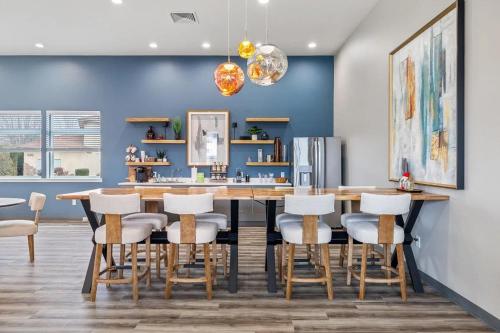 設施, Landing Stylish 1BD Clubhouse Gym in 里奇蘭市中心