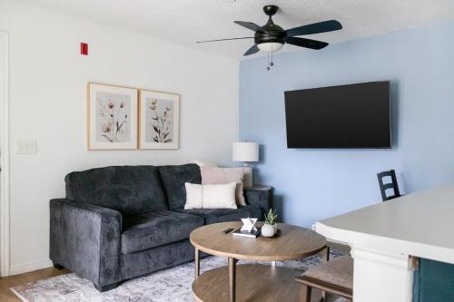設施, Landing Beautiful 2BD Pool Clubhouse in 南喬丹