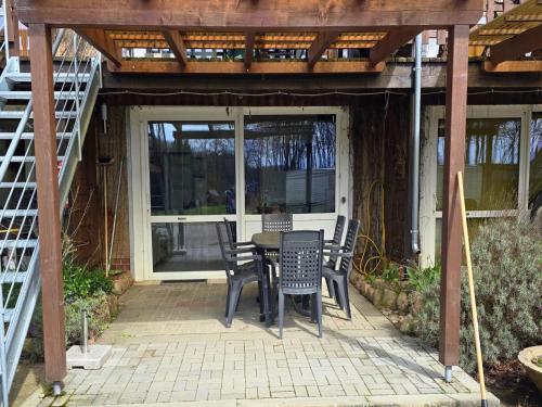 Balkons/terase, Mobile Home im Ferienpark mit Seezugang in Dabel
