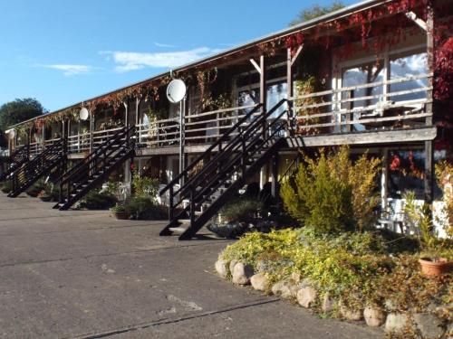 Viesnīcas āriene, Mobile Home im Ferienpark mit Seezugang in Dabel