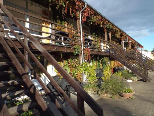 Iekārtas, Mobile Home im Ferienpark mit Seezugang in Dabel