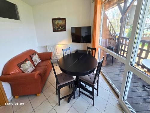 Mobile Home im Ferienpark mit Seezugang in Dabel
