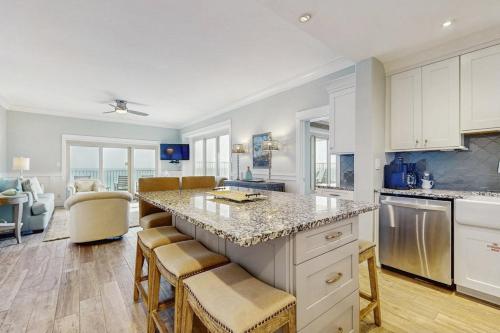 TOPS'L Beach Manor II - image 35