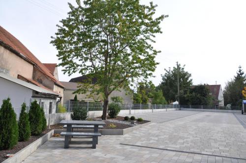 المرافق, Goldener Schlussel mit Gastehaus Sina in Nordlingen