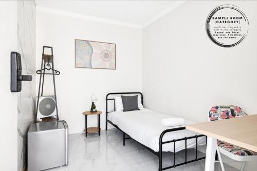 Convenient Single Stay in Heart of Cabramatta - Shared Bathroom and Kitchen in Warwick Farm