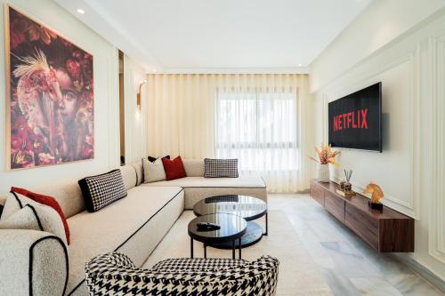 Le yacht apartment oceanfront residence 2 BR 2 BA, Casablanca