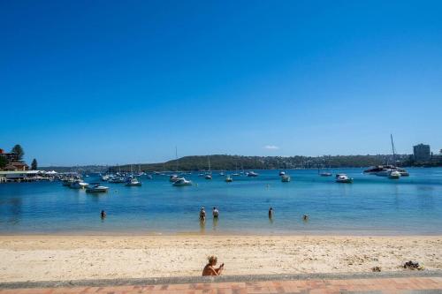 Manly Cove - Beachfront Living by Wharf & Cafés - image 9