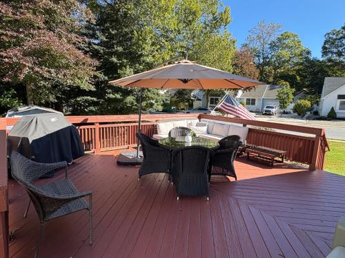 Iekārtas, A Shore Thing - Spacious House w Large Deck, BBQ, Linens & Pet Friendly in North Cape May (NJ)