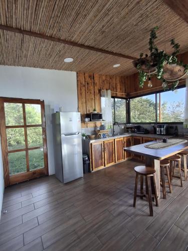 The Sunset Bungalow Quebrada Gde in 蒂拉蘭