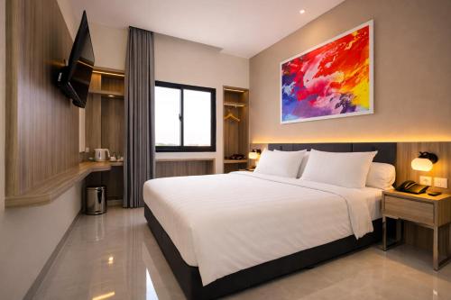 Front One Hotel Mesir Surabaya near Warung Makan Makanan & Minuman