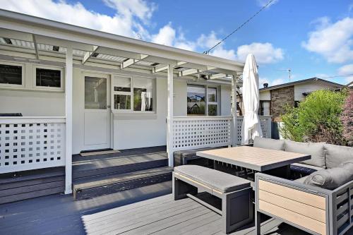 Orford Waterfront Cottage in Orford