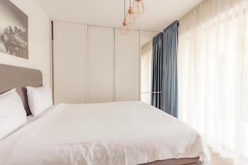 ZEN Central Suites - image 30