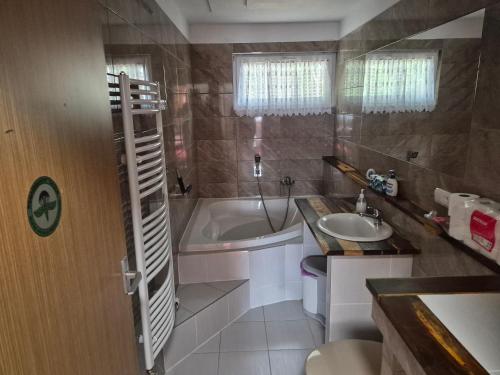 Hotel Gaudeamus in สวรัตกา